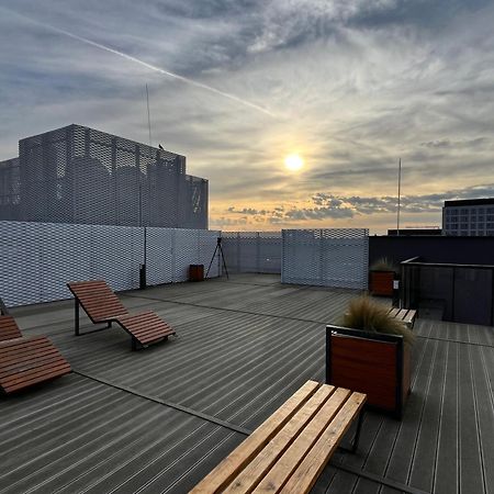 Family House By The River Odra -Panoramic Terrace - 3Room Apartment With 2 Separate Bedrooms And 2 Balconies By Wroapart-Pl- Perfect For Family & Business Stays Breslávia Exterior foto