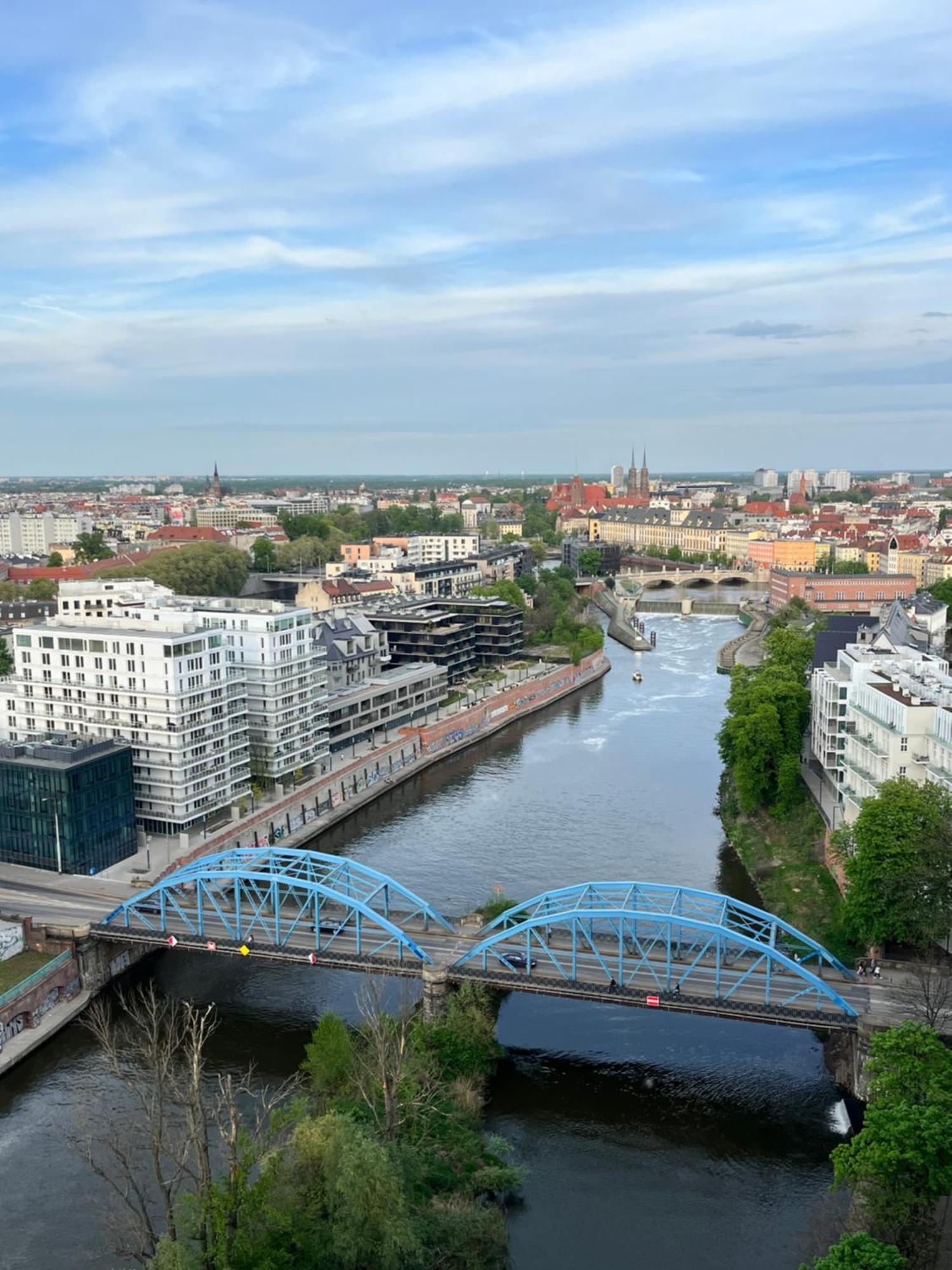 Family House By The River Odra -Panoramic Terrace - 3Room Apartment With 2 Separate Bedrooms And 2 Balconies By Wroapart-Pl- Perfect For Family & Business Stays Breslávia Exterior foto