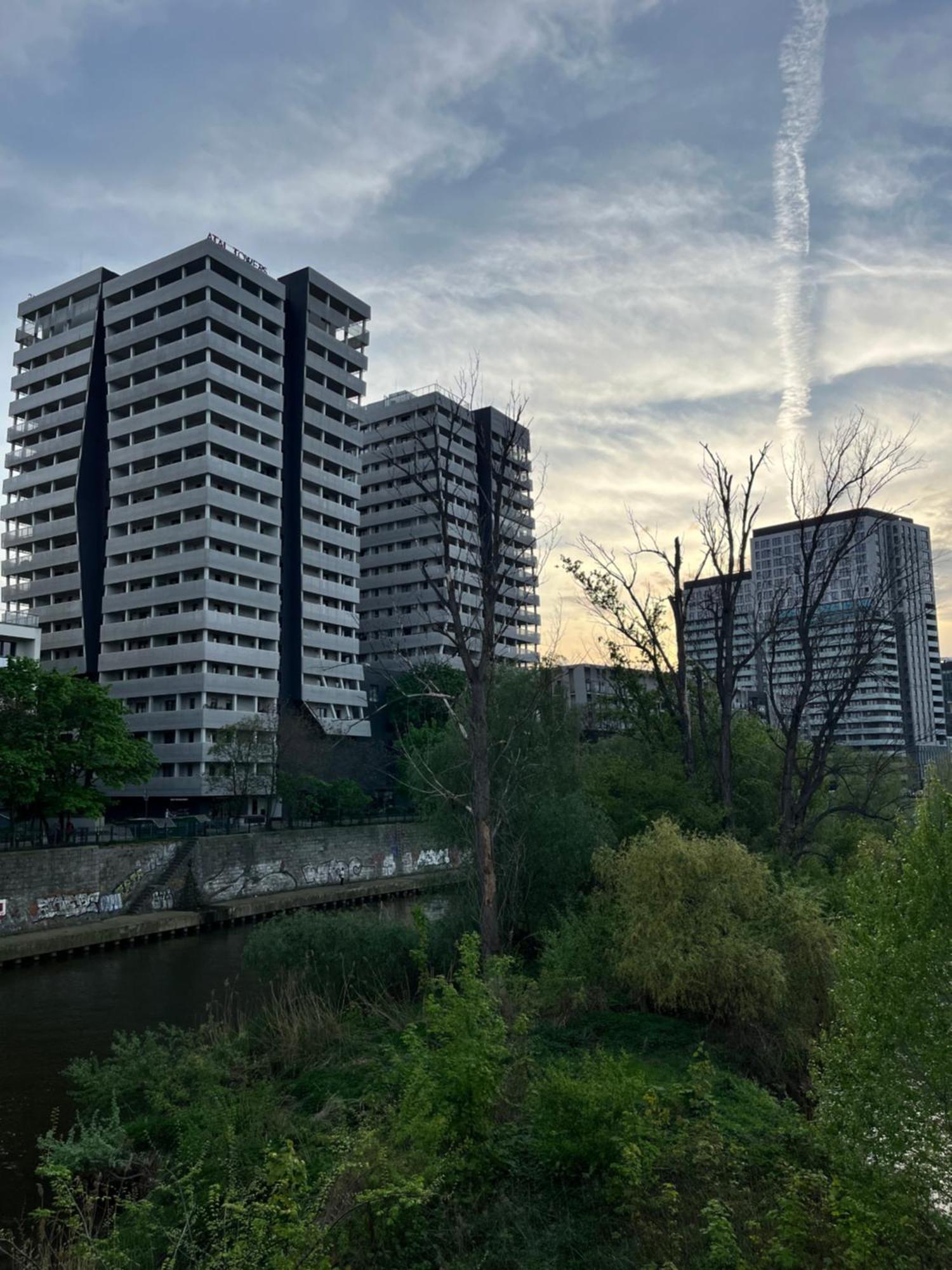 Family House By The River Odra -Panoramic Terrace - 3Room Apartment With 2 Separate Bedrooms And 2 Balconies By Wroapart-Pl- Perfect For Family & Business Stays Breslávia Exterior foto
