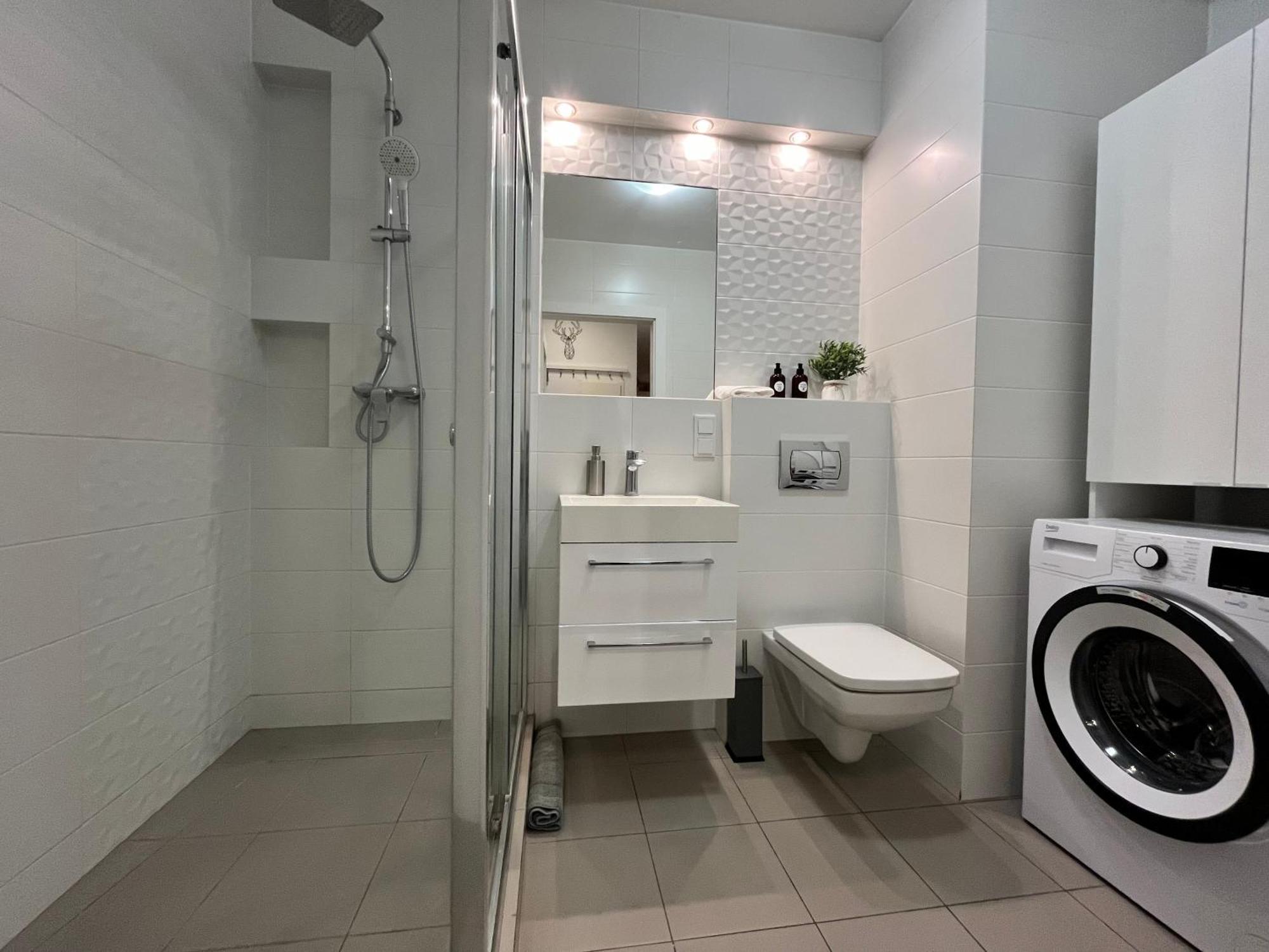 Family House By The River Odra -Panoramic Terrace - 3Room Apartment With 2 Separate Bedrooms And 2 Balconies By Wroapart-Pl- Perfect For Family & Business Stays Breslávia Exterior foto