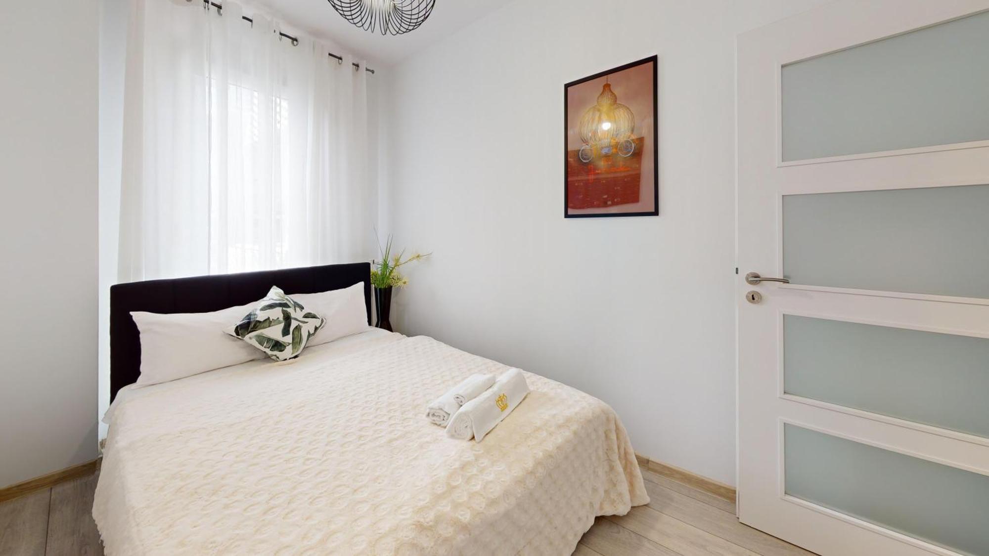 Family House By The River Odra -Panoramic Terrace - 3Room Apartment With 2 Separate Bedrooms And 2 Balconies By Wroapart-Pl- Perfect For Family & Business Stays Breslávia Exterior foto